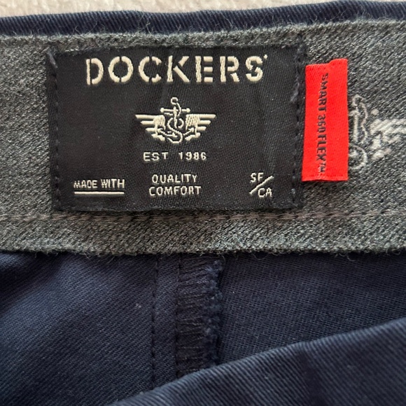 Dockers Men's Navy Blue Straight Fit Workday Stretch Khakis , Size 36W x 32L - Picture 10 of 16